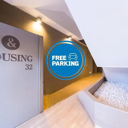Housing32 Apartment Milan